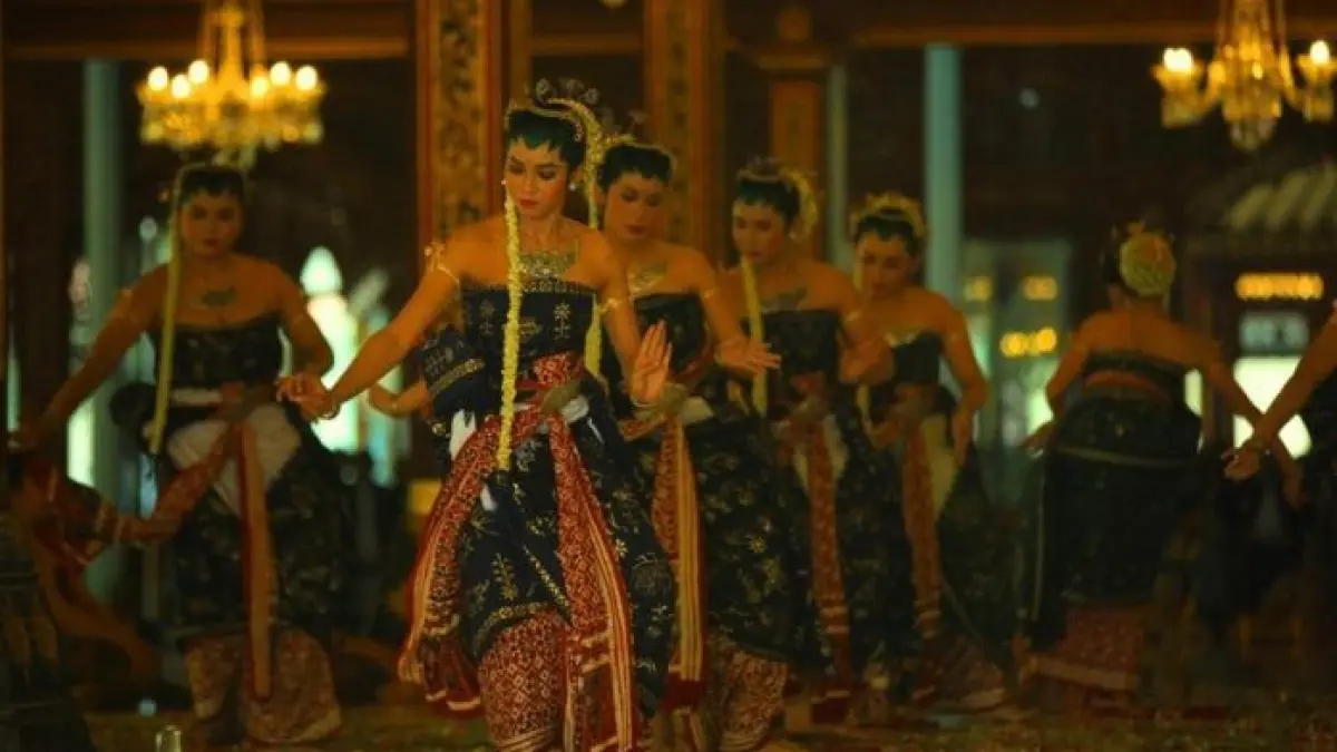 Weton Tibo Ratu menurut Primbon Jawa dipercaya membawa keberuntungan. Simak cara menghitung neptu dan lima keistimewaan pemiliknya (Pinterest).