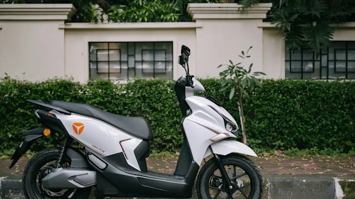Yadea Velax U hadir dengan build quality premium, fitur lengkap, tarikan responsif, dan jarak tempuh hingga 130 km. Simak ulasan lengkapnya.(pinterest)