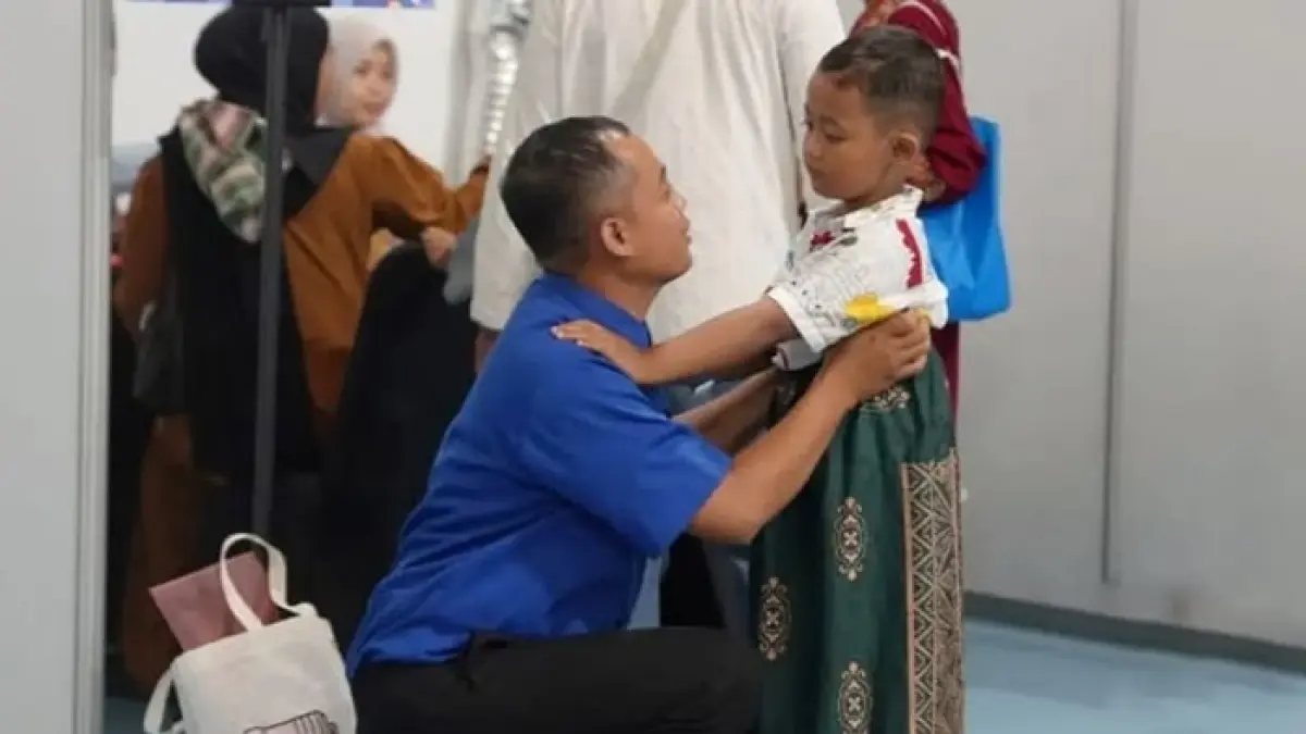 Hari baik khitan menurut Primbon Jawa berdasarkan hari kelahiran anak. Simak panduan memilih waktu sunatan yang dipercaya membawa kelancaran. (Pinterest) 