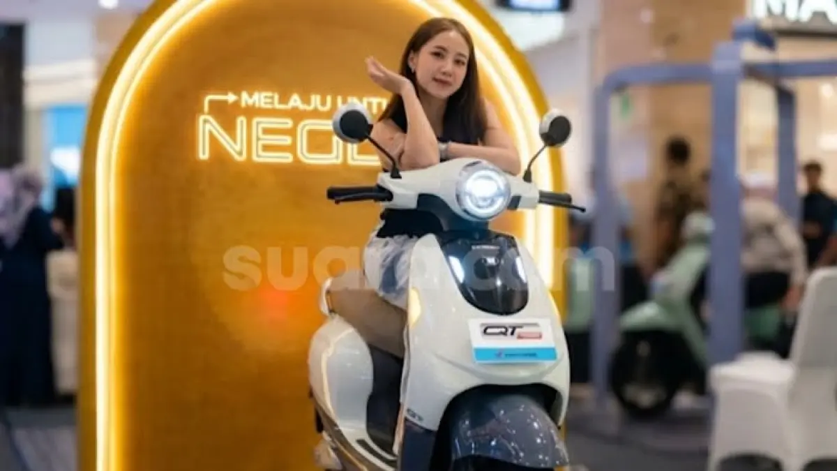 Indomobil eMotor Quty Pro hadir dengan harga Rp18,8 juta, jarak tempuh hingga 135 km, fitur NFC, TCS, HSA, dan desain premium.(pinterest)