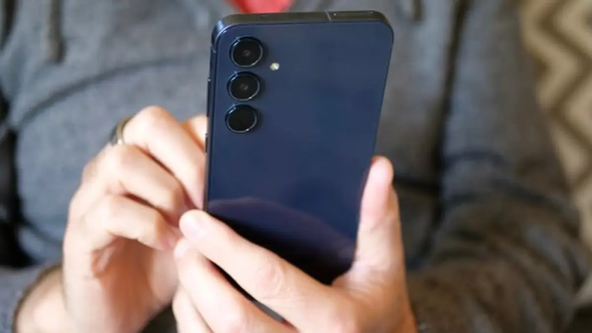 Samsung Galaxy A56 masih jadi incaran. Simak review lengkap performa, kamera, baterai, dan fitur setelah satu tahun penggunaan. (Pinterest) 