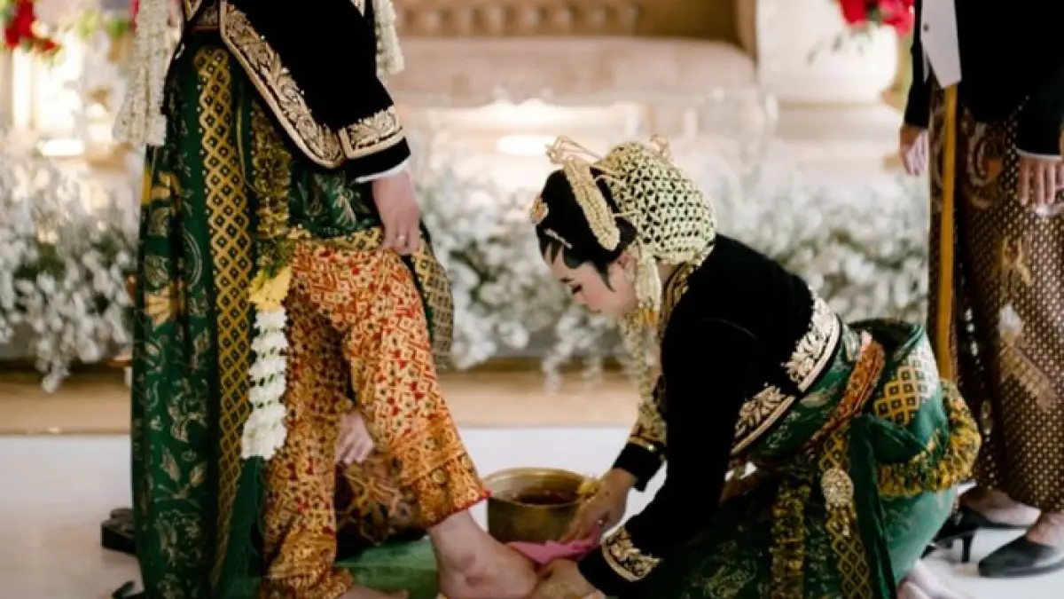 Wariga Bali menyebut hari, sasih, dan penanggal tertentu sebagai pertimbangan dalam menentukan waktu pernikahan menurut tradisi.(Pinterest) 