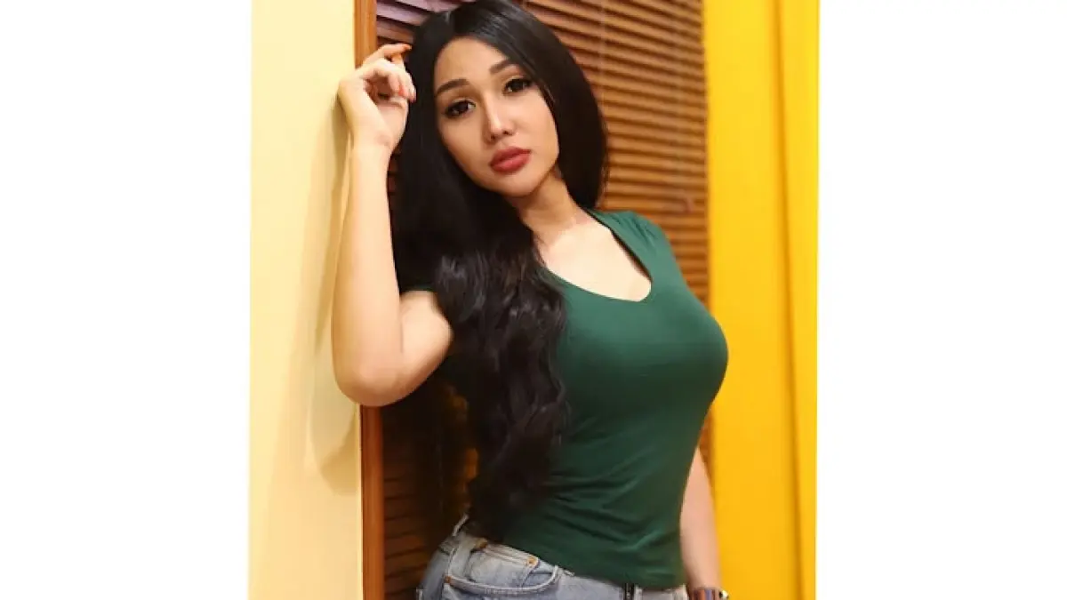 Lucinta Luna mengaku ingin kembali ke kodrat. Penampilan baru hingga pengakuan spiritualnya ramai menjadi sorotan publik.(pinterest)