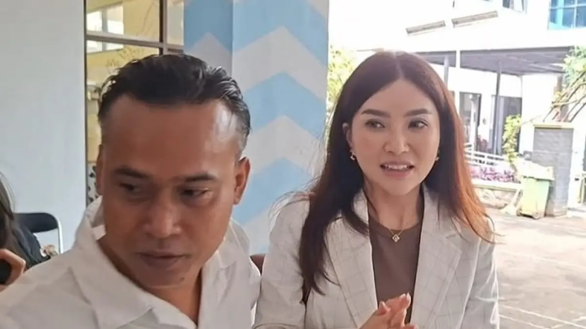 Gugatan hak asuh anak Ruben Onsu memasuki babak baru. Pertemuan 11 Juli dibatalkan dan perkara akan berlanjut ke mediasi pengadilan. (Pinterest)