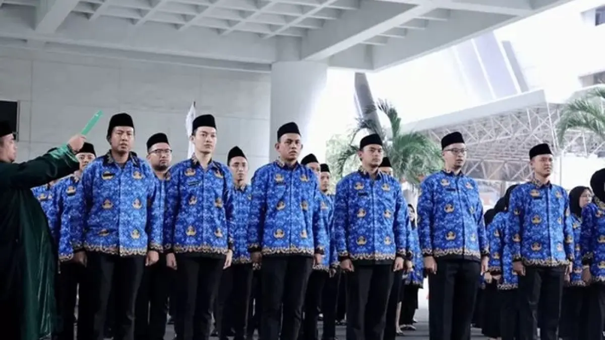 Gaji ke-13 PNS 2026 segera cair. Simak tahapan pembayaran, mekanisme pencairan, serta proses resmi bagi ASN, PPPK, TNI, Polri, dan pensiunan.(Gemini AI)