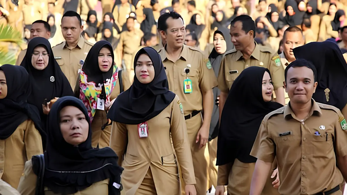 Gaji Ke-13 PPPK 2026 resmi dibayarkan mulai Juni. Simak jadwal pencairan, komponen, syarat penerima, dan aturan terbaru sesuai PP Nomor 9 Tahun 2026. (Pinterest)