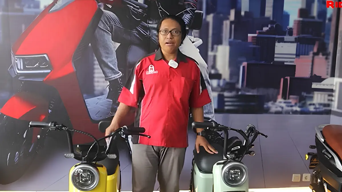 Butuh sepeda listrik jarak tempuh jauh? Simak keunggulan Davigo Gawa S dengan baterai lithium 90 km, teknologi liquid cooling, dan fitur keamanan canggih di sini. (Yt Jeom Family)
