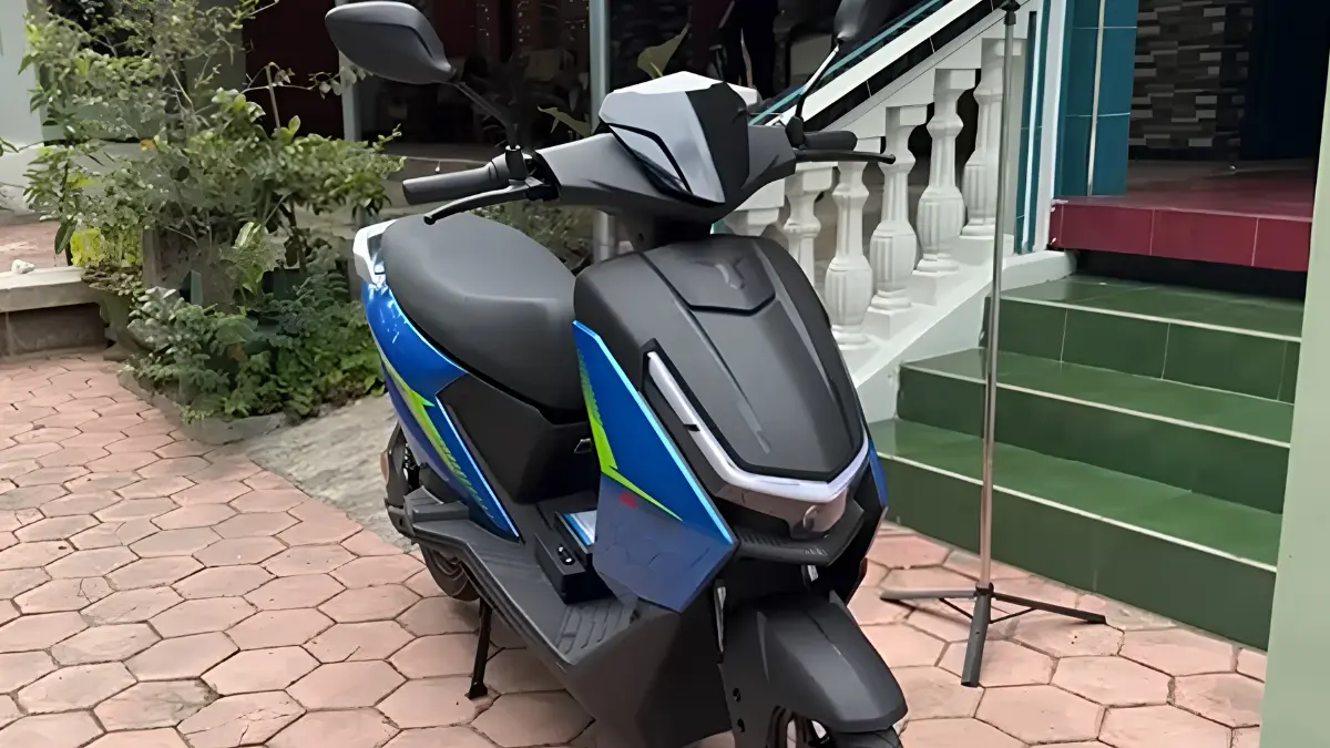 Cari sepeda listrik jarak tempuh jauh? U-Winfly T78B terbukti mampu tempuh lebih dari 45 KM! Simak rahasia performa dan tips awet baterai lithium-nya di sini. (Yt Family Hent)
