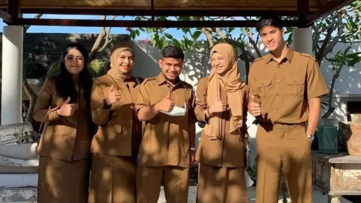 Kabar gembira untuk guru ASN dan non-ASN! Proses pencairan TPG Juli 2026 kini mulai diproses dengan status SKTP berwarna biru. Simak estimasi tanggal cairnya! (Pinterest)
