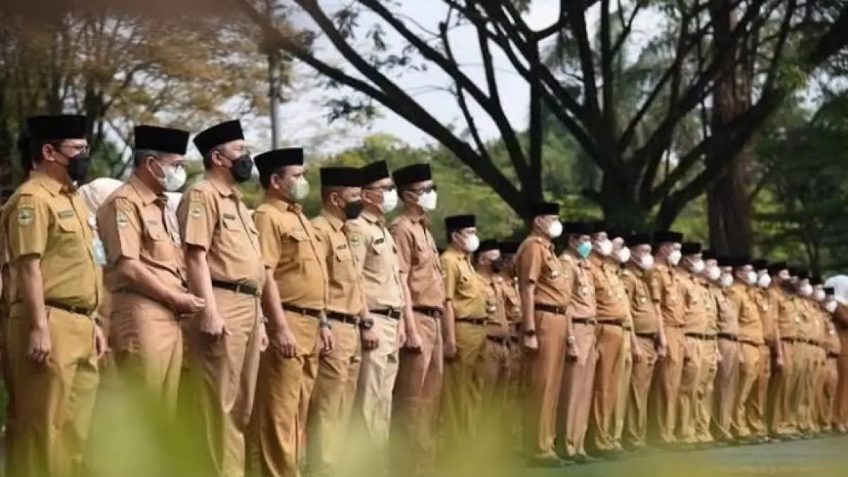 Menteri Keuangan Purbaya ungkap fakta baru soal kenaikan gaji PNS 2026 yang masih menggantung. Intip evaluasi fiskal dan aturan resmi PP terbaru di sini! (Pinterest)