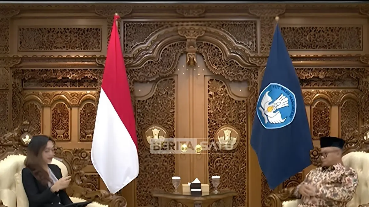 PPG 2026 ditargetkan diikuti 806 ribu guru. Simak target pemerintah, program RPL, syarat D4 atau S1, dan percepatan sertifikasi guru hingga 2027. (Yt BeritaSatu)