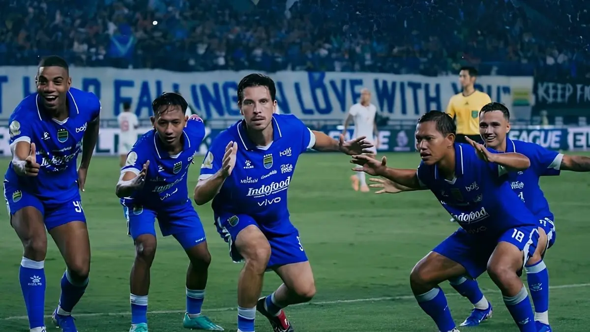 Oscar Rodriguez Persib Bandung resmi diperkenalkan di Graha Persib. Ia menandatangani kontrak jangka panjang dan disambut antusias oleh Bobotoh. (Pinterest)