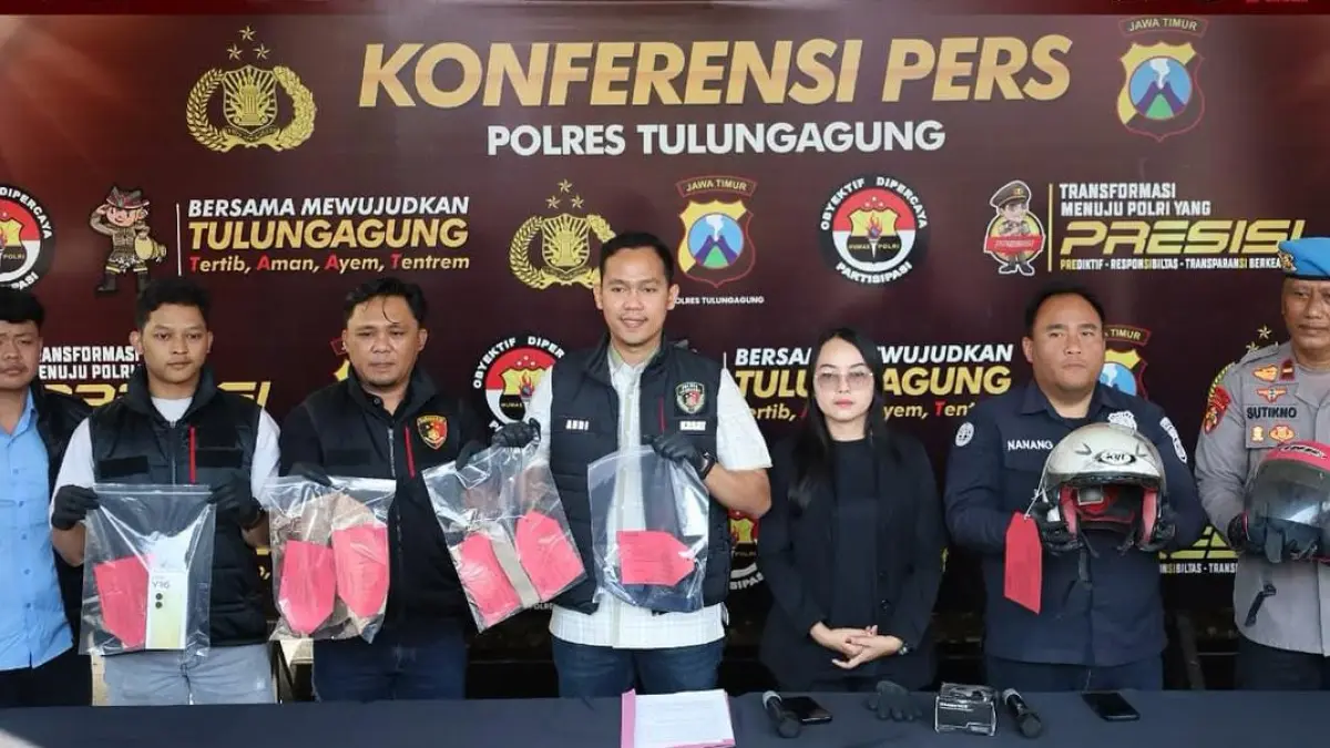 Polres Tulungagung melakukan Konferensi Pers tentang kasus Penjambretan di Campurdarat. (POLRES TULUNGAGUNG)