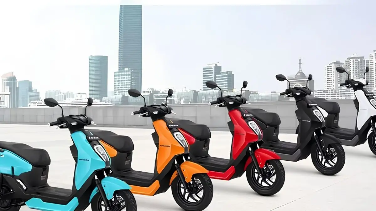 Motor listrik murah terbaru 2025 hadir mulai Rp15 jutaan. Simak spesifikasi Polytron Fox Air, Uwinfly M100, Yadea Velax, Indomobil Adora, dan Yadea GT9. (Pinterest)