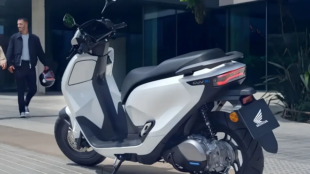 Honda CUV e mengalami bunyi ceklek di stang setelah 10.000 km. Simak penyebab, proses ganti comstir, pelumasan, dan tahapan perbaikannya. (Pinterest)