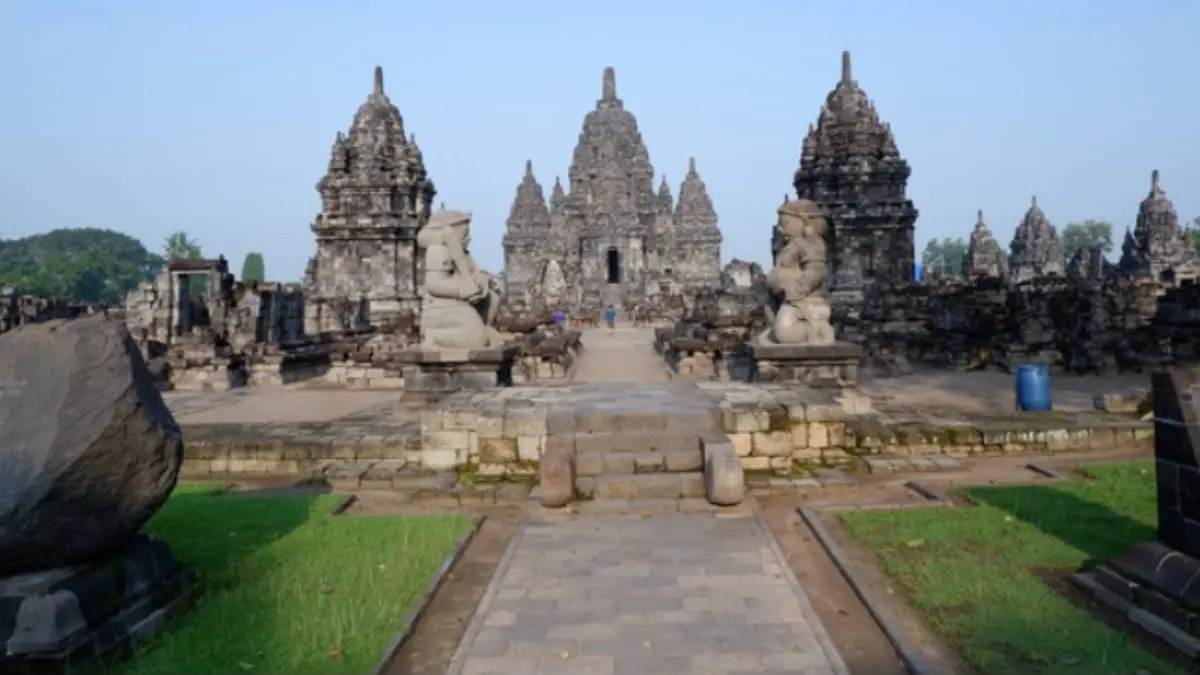 Mitos runtuhnya Majapahit tahun 1478 masehi terbantah. Penemuan Prasasti kuno membuktikan Kerajaan Majapahit masih berdiri kokoh dipimpin Dyah Ranawijaya. (Google)(Google)