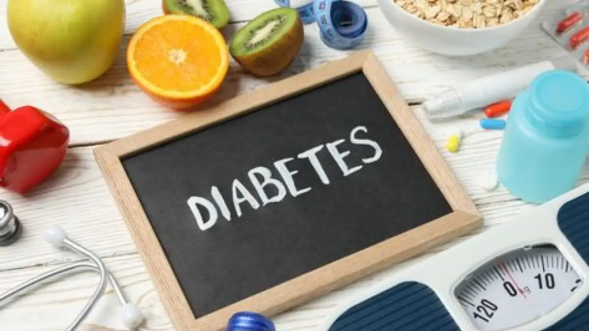 Kenali 7 gejala dini diabetes pada wanita menurut dr. Saddam Ismail, mulai dari siklus haid terganggu, PCOS, ISK, hingga infeksi jamur vagina. (Pinterest)