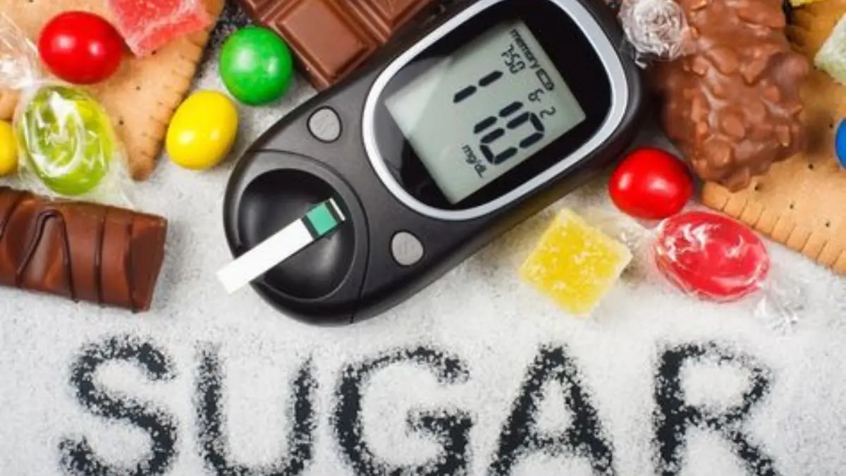 Kenali gejala diabetes yang jarang disadari, mulai dari akantosis nigrikans pada kulit, penglihatan kabur, gangguan pendengaran, hingga infeksi. (Pinterest)