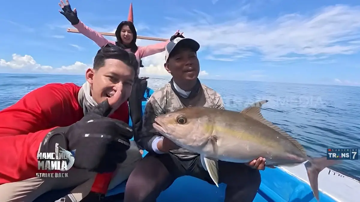 Mancing Mania Strike Back berburu Amberjack babon bersama lady angler Jember dengan teknik fast jigging 80 gram di perairan selatan Samudra Hindia. (Pinterest)