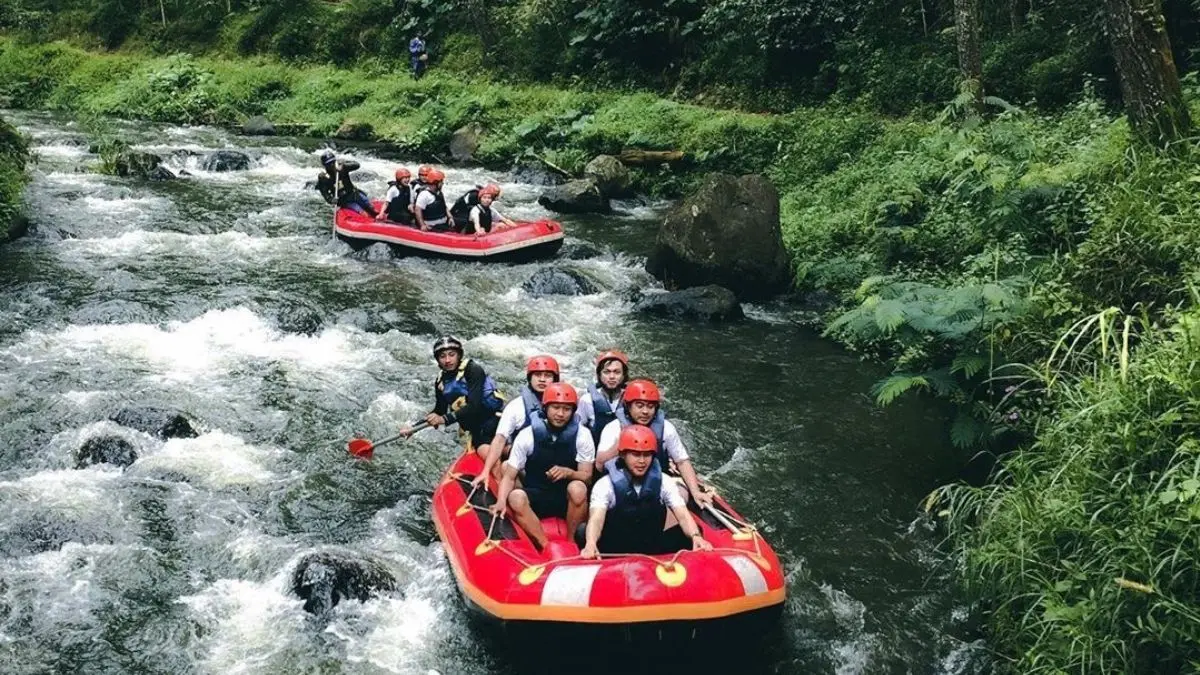 Rekomendasi 16 wisata Bandung 2025 yang lagi hits, mulai dari Dusun Bambu, Kawah Putih, Ranca Upas hingga Kiara Artha Park.