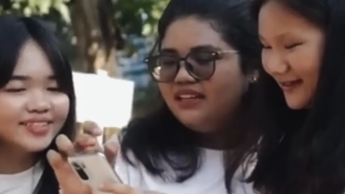 Fenomena gaji UMR tapi gaya hidup hedon dipicu tekanan sosial, trauma masa lalu, hingga budaya utang dan paylater.
