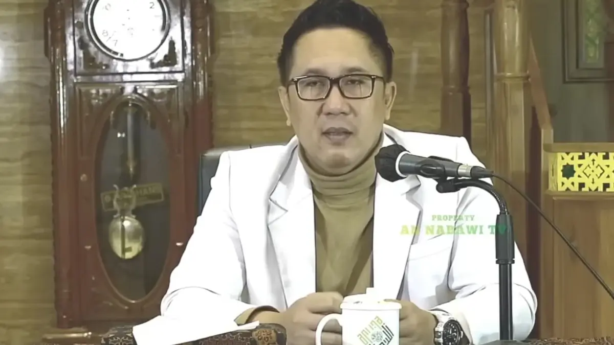 Penyakit kronis sulit disembuhkan dipengaruhi gaya hidup, radikal bebas, dan keterlambatan diagnosis, menurut pemaparan pengobatan holistik.
