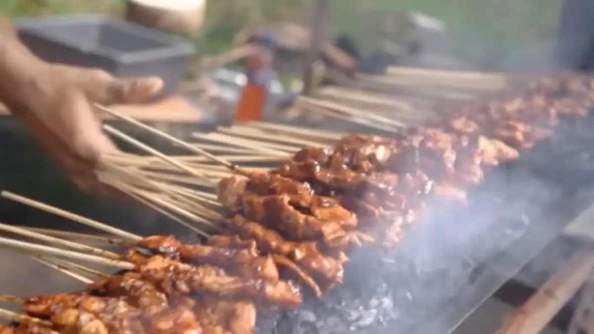 Kuliner Jakarta Selatan paling enak 2026 menghadirkan sate legendaris, iga panggang, bakmi Jawa, nasi kebuli, hingga ayam panggang viral.