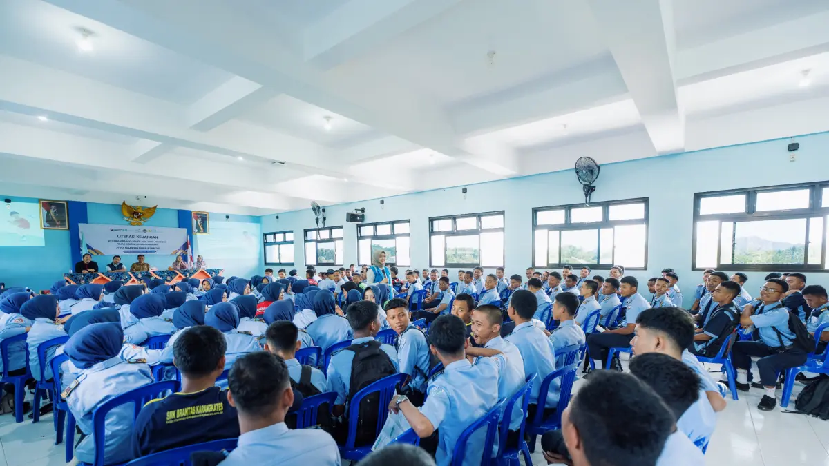 PLN NP Brantas menyelenggarakan literasi keuangan di SMK Brantas Karangkates, Kabupaten Malang, Selasa (20/7).