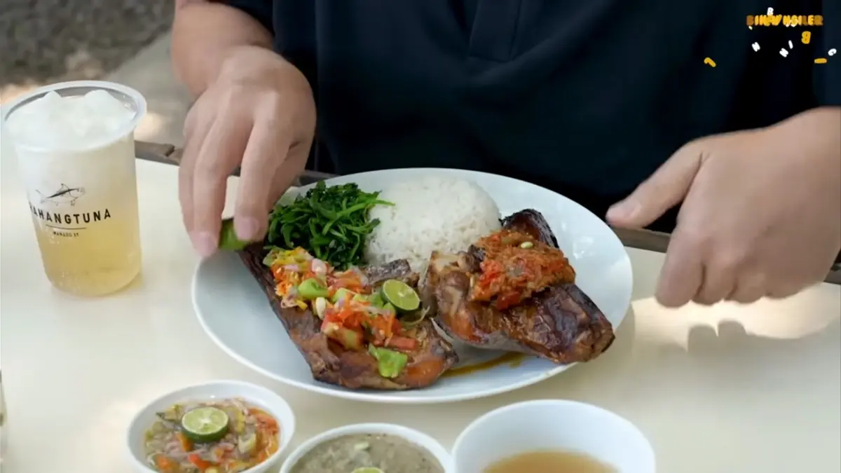 Wisata kuliner Bandung menawarkan bakmi legendaris, rahang tuna khas Manado, batagor favorit hingga oleh-oleh roti yang wajib dicoba wisatawan.