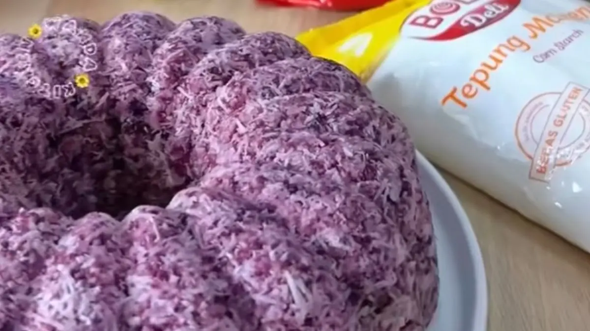 Resep kue sengkulun ubi ungu dengan tekstur kenyal dan lembut ini mudah dibuat di rumah. Simak bahan, cara membuat, hingga peluang menjadikannya ide jualan yang menguntungkan.