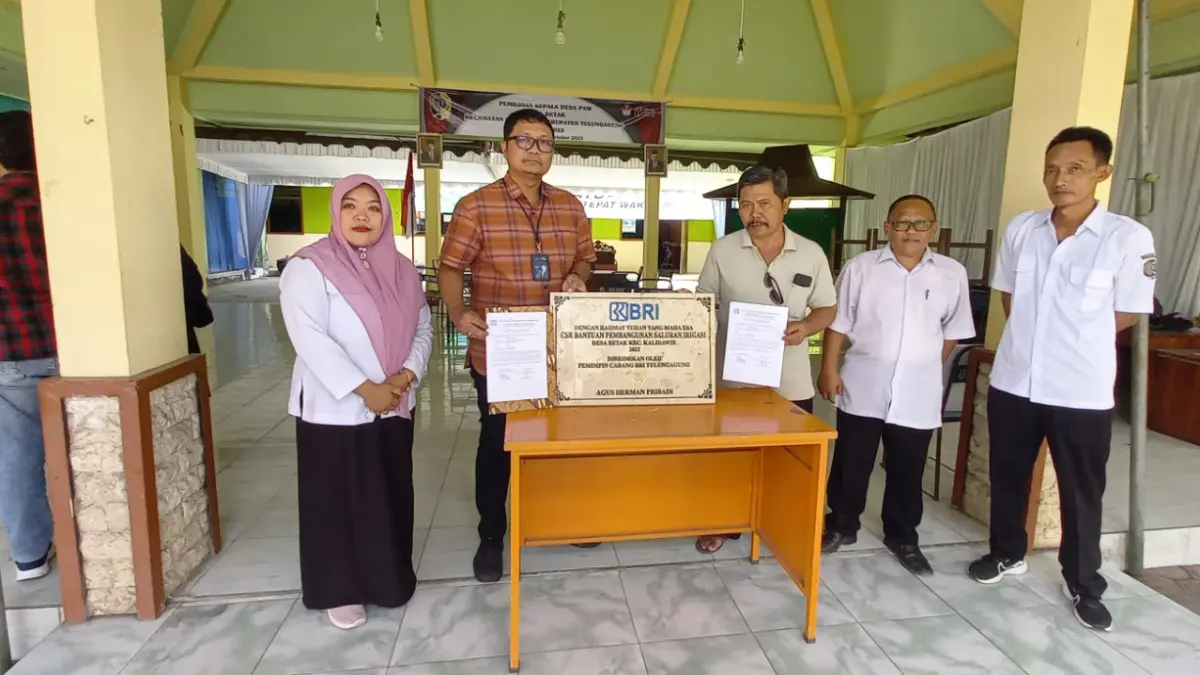 PT Bank Rakyat Indonesia (Persero) Tbk melalui BRI Branch Office Tulungagung terus menunjukkan komitmennya dalam mendukung pembangunan berkelanjutan melalui Program BRI Peduli Tanggung Jawab Sosial dan Lingkungan (TJSL), melalui bantuan pembangunan saluran irigasi bagi Pokmas Sejahtera di Desa Betak, Kecamatan Kalidawir, Kabupaten Tulungagung.