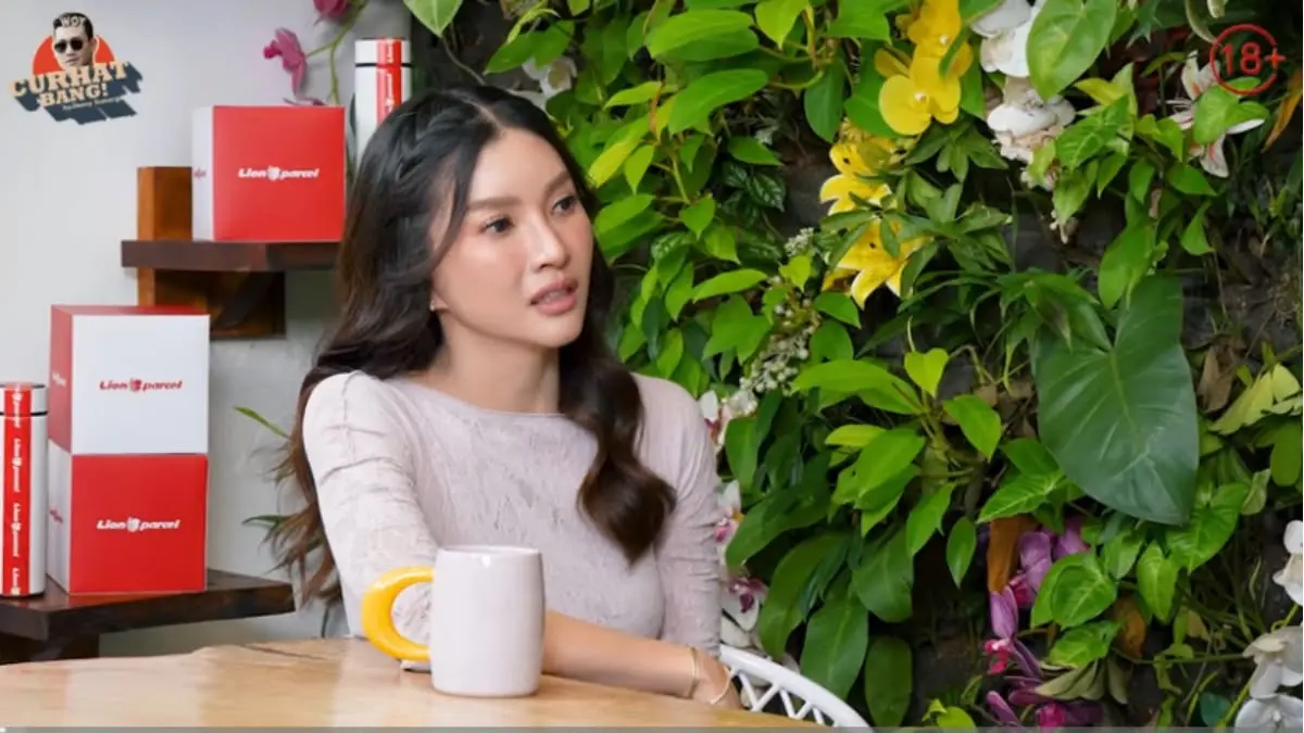 Sentilan Minola Sebayang membongkar 5 fakta panas perseteruan Ruben Onsu dan Sarwendah. Mulai isu lelang rumah hingga TikTok! Simak selengkapnya.