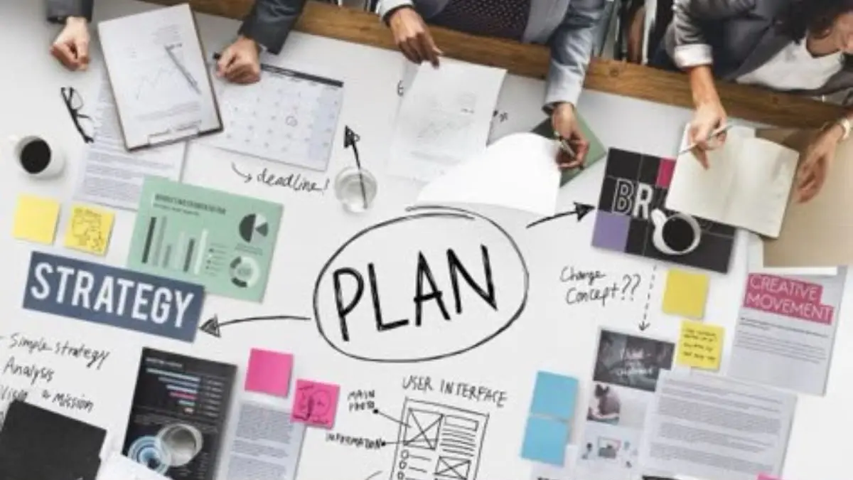 Simak cara bangun bisnis dari nol yang simpel dan praktis. Kuasai strategi produk, marketing, dan operasional agar bisnis cepat berkembang! (Pinterest)