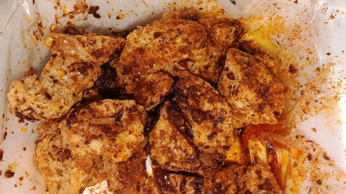 Resep basreng chili oil viral menawarkan camilan pedas gurih berbahan bakso ikan dengan chili oil berbumbu rempah. Simak cara membuatnya yang cocok untuk ide jualan.