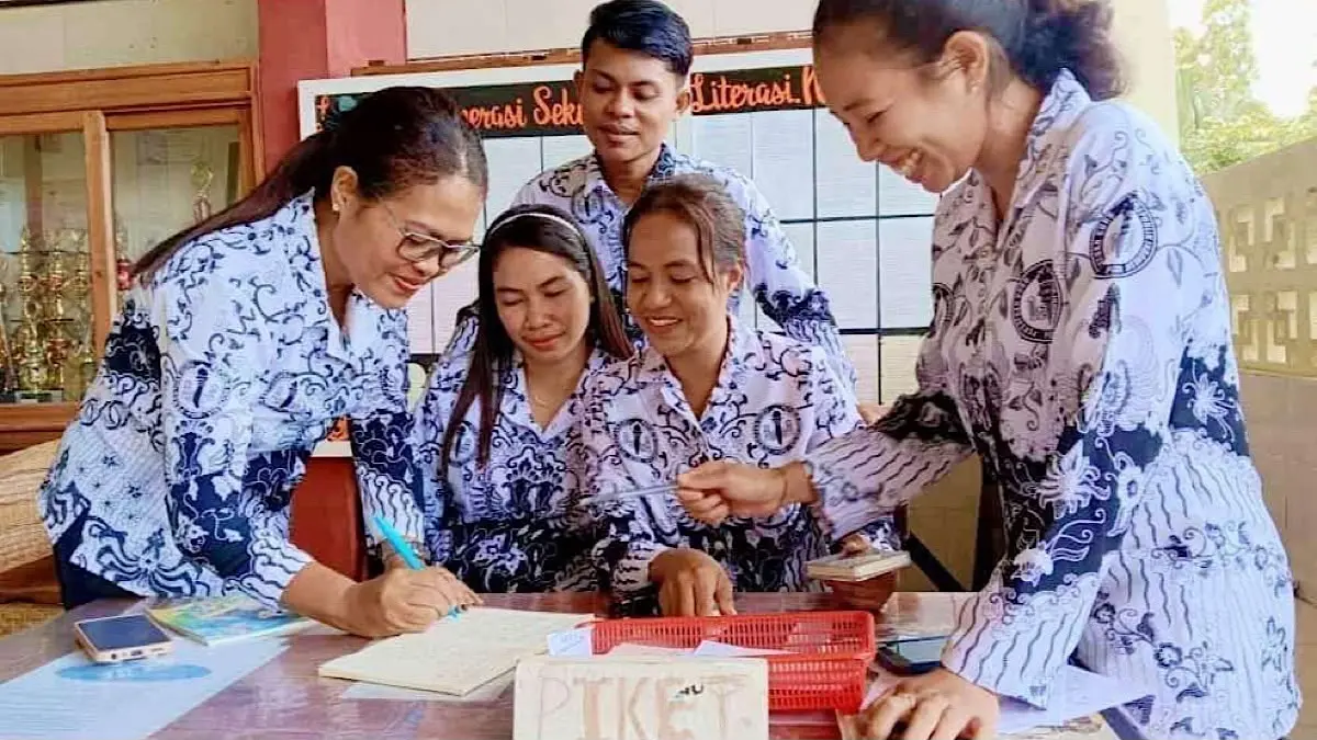 Gaji PNS 2027 kembali menjadi sorotan usai KEM PPKF disepakati. Pemerintah dan Taspen menegaskan belum ada keputusan resmi terkait persentase kenaikan gaji ASN maupun pensiunan.(pinterest)