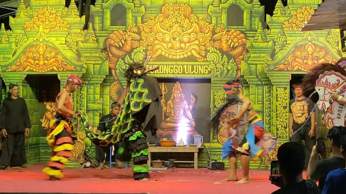Ketoprak Siswa Budoyo tampil dengan adegan perang sengit, tembang Jawa, humor, dan pesan pelestarian budaya yang menarik untuk disimak. (Youtube. com)