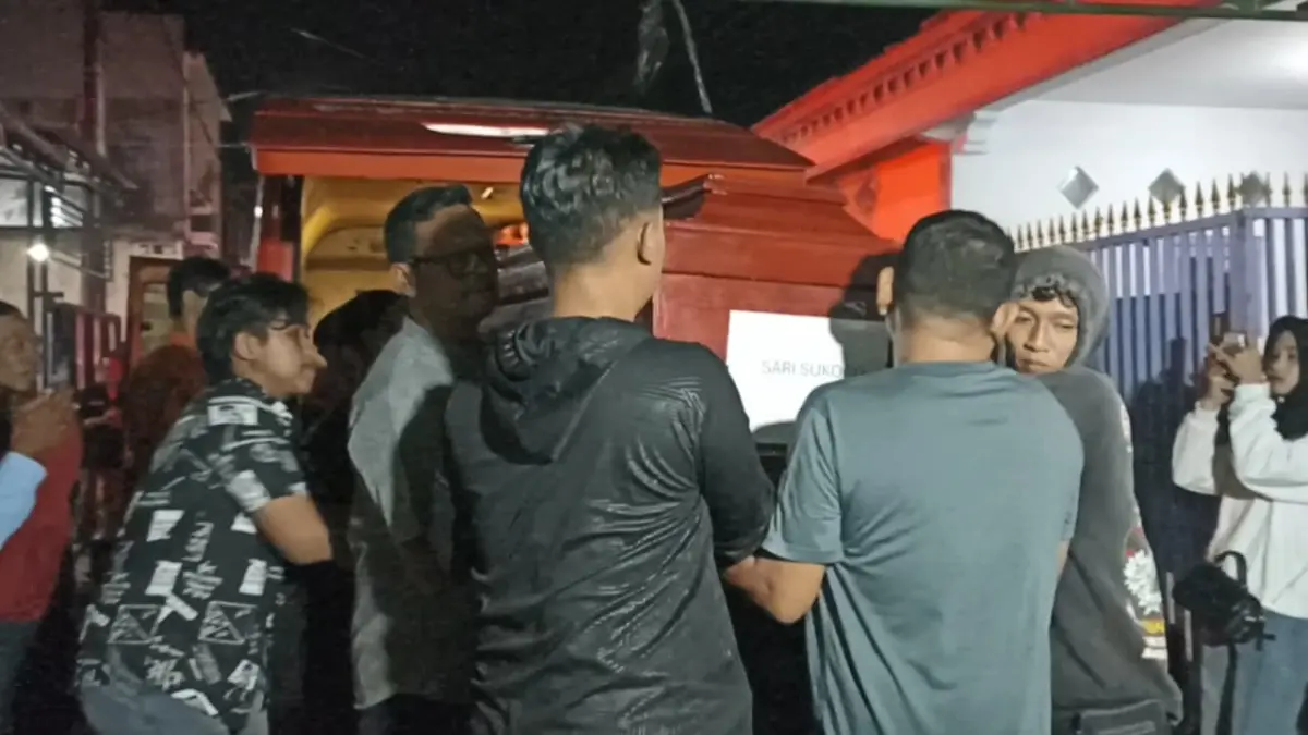 Kesaksian korban selamat mengungkap cepatnya kobaran api meluas hingga memicu kepanikan ratusan penumpang KMP Mutiara Sentosa II. (RIZKI ARYANTO)