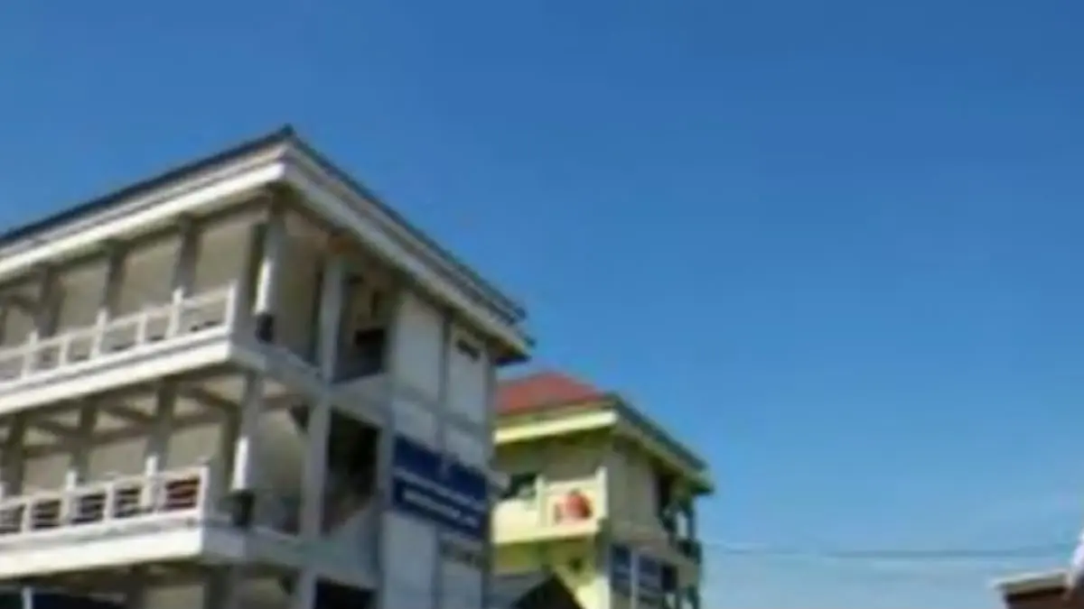 Pesantren Nurul Jadid Probolinggo tumbuh dari surau kecil di tengah hutan menjadi pesantren besar yang kini dipercaya menjadi tuan rumah Harlah NU ke-102.(SC Youtube)