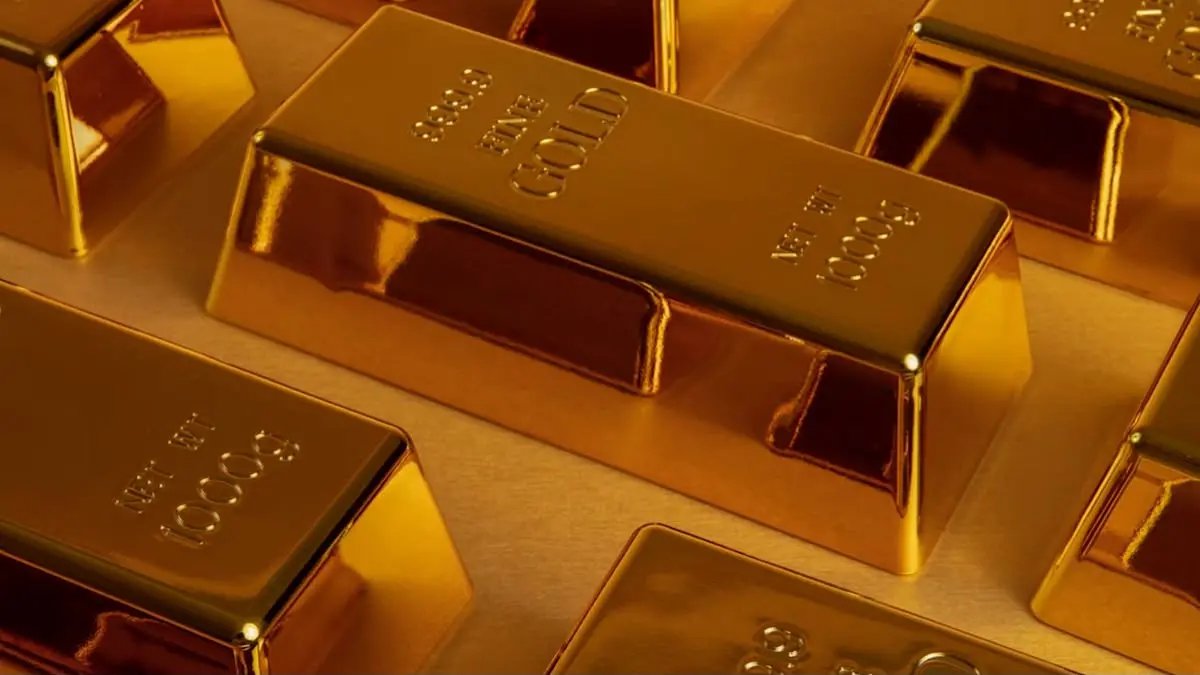 Harga emas hari ini 7 Agustus 2026 bergerak bervariasi. Emas Antam melonjak hingga Rp2,787 juta per gram, sementara UBS dan Galeri 24 mengalami penurunan harga jual.(pinterest)