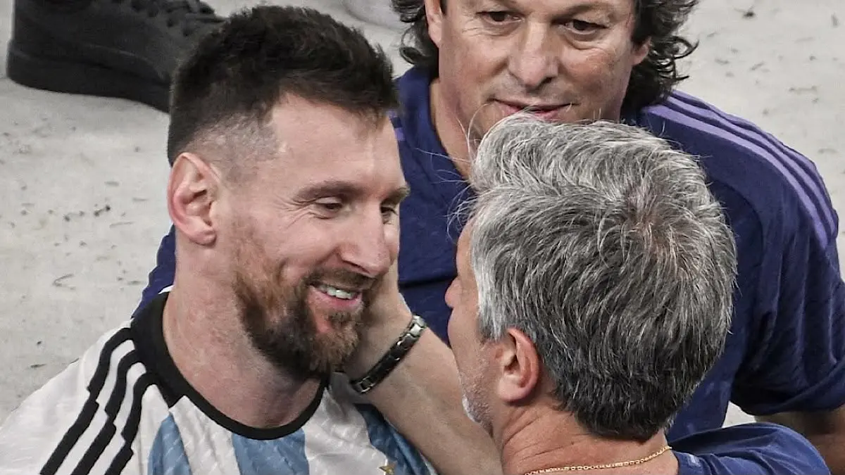 Jorge Messi meninggal dunia di usia 68 tahun setelah menjalani perawatan. Sosok ayah Lionel Messi itu dikenal punya peran besar dalam perjalanan karier sang megabintang.(pinterest)