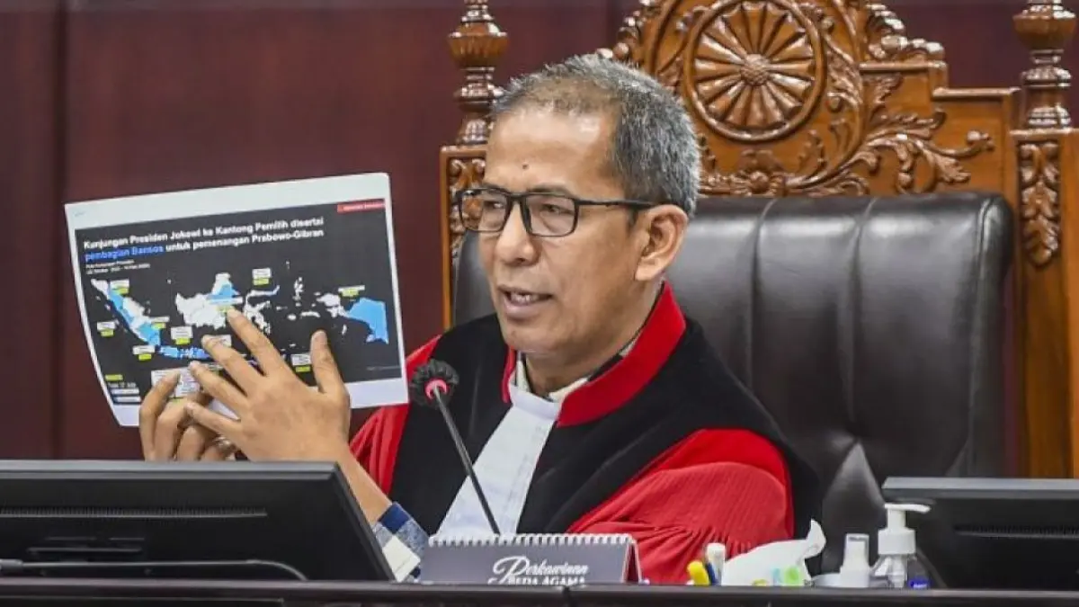 Pemotongan dana daerah dipersoalkan Hakim MK Saldi Isra. Ia menyoroti dampaknya terhadap PPPK, pelayanan publik, dan arah desentralisasi fiskal.(DOK ANTARA)