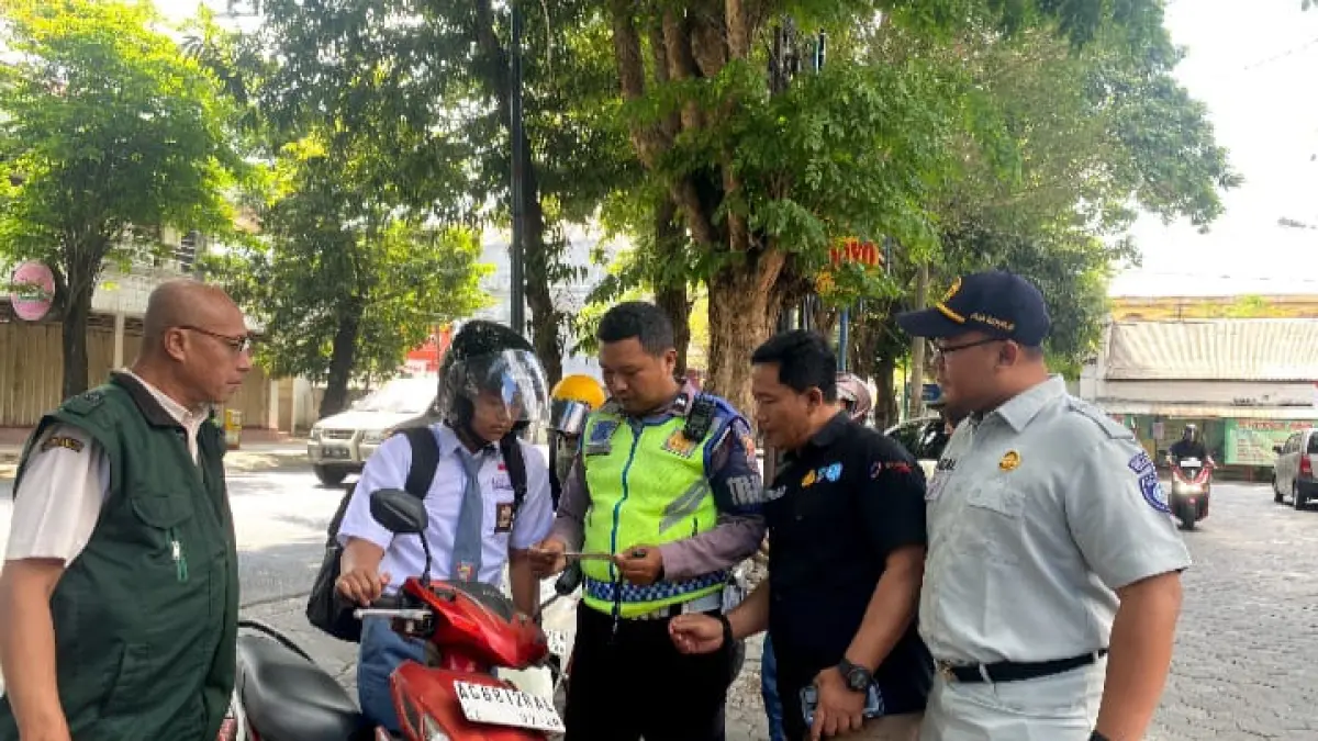 Bapenda Tulungagung bersama UPT Bapenda Samsat dan kepolisian setidaknya menggelar kegiatan operasi gabungan satu hingga dua kali dalam sebulan.