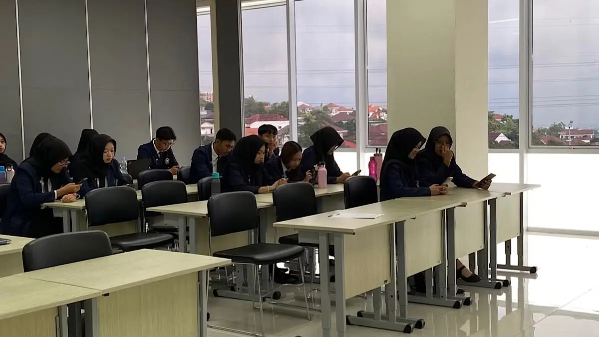 KIP Kuliah 2026 disebut hanya menyediakan 200 ribu kuota mahasiswa baru. Simak perubahan anggaran, aturan desil, dan peluang penerima.(pinterest)