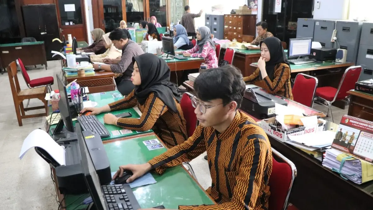 PPPK paruh waktu yang honor bulanannya masih di bawah Rp 750 ribu akan mendapatkan penyesuaian sehingga tidak ada lagi pegawai yang menerima honor di bawah batas minimal yang ditetapkan.(DOK. RATU)