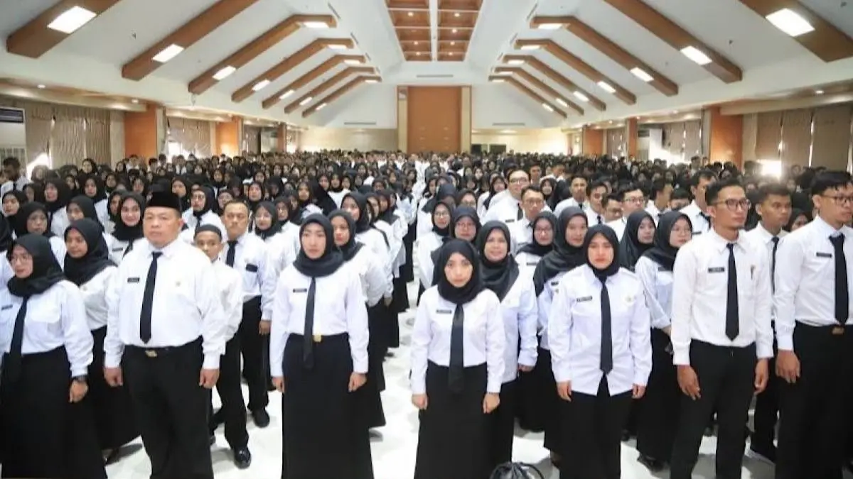 PPPK paruh waktu hanya kontrak 1 tahun? Simak penjelasan soal perpanjangan kontrak, evaluasi kinerja, hingga peluang menjadi PPPK penuh waktu.(pinterest)