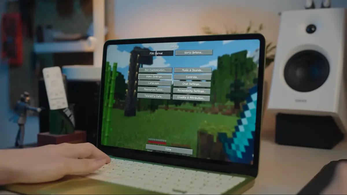 MacBook Neo diuji 30 hari. Hasilnya mengejutkan: performa mumpuni, baterai awet hingga 10 jam, dan build quality tetap premium. (Youtube. com)