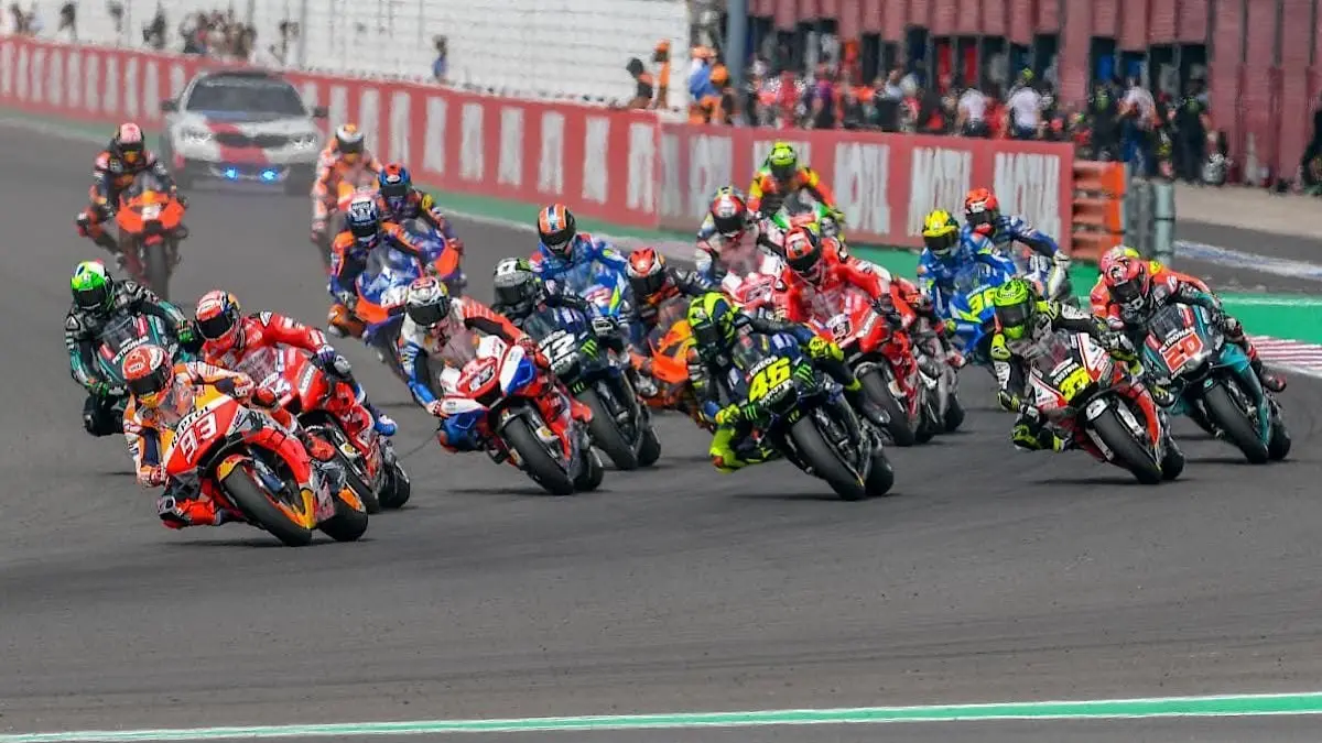 Jadwal MotoGP Aragon 2026 lengkap dengan jam tayang Moto3, klasemen terbaru, serta posisi Veda Ega Pratama di persaingan rookie.(pinterest)