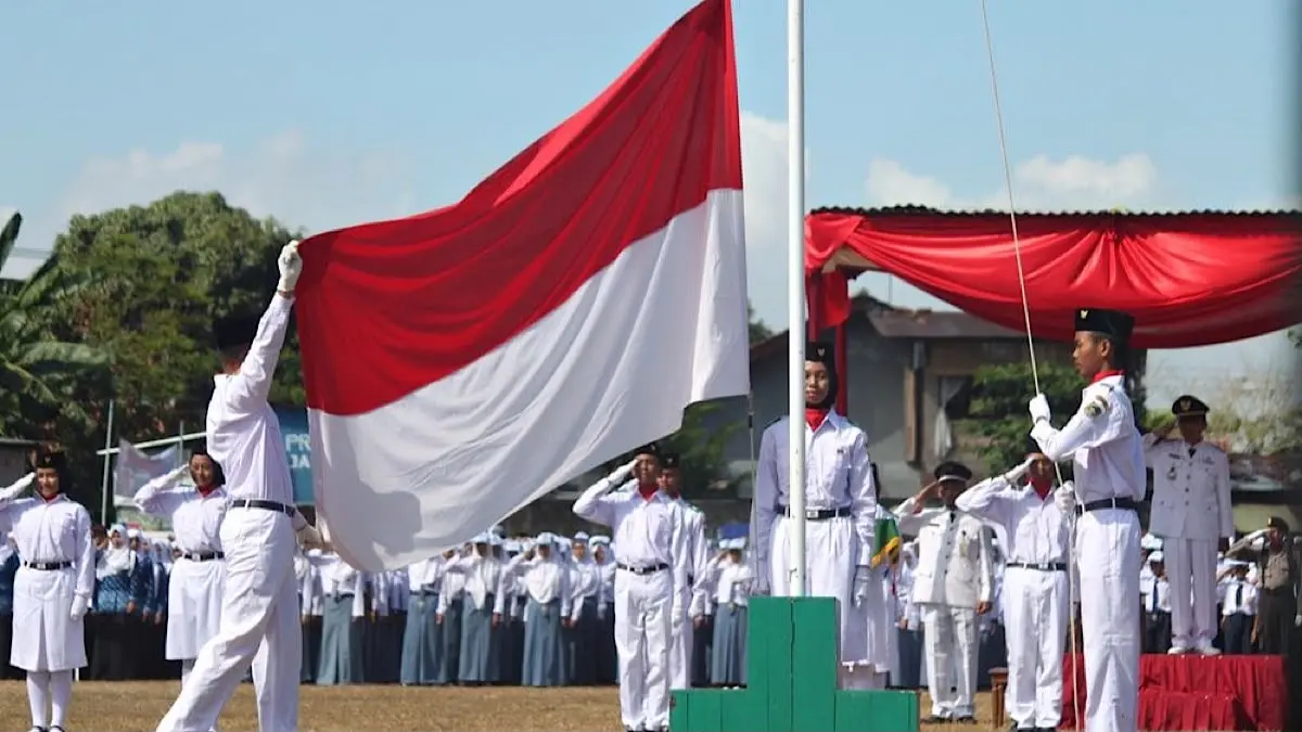 Ratna Sari Dewi Soekarno hadir di HUT ke-81 RI dan kaget melihat perubahan Istana Merdeka. Ia berharap Indonesia semakin maju.(pinterest)