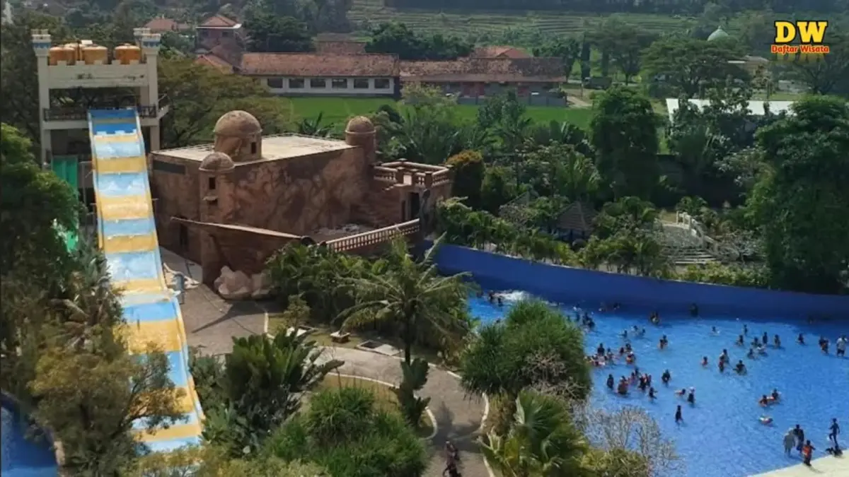 Jambulan Waterpark menjadi salah satu pilihan wisata Tulungagung terbaru untuk mengisi liburan bersama keluarga dengan beragam wahana air.