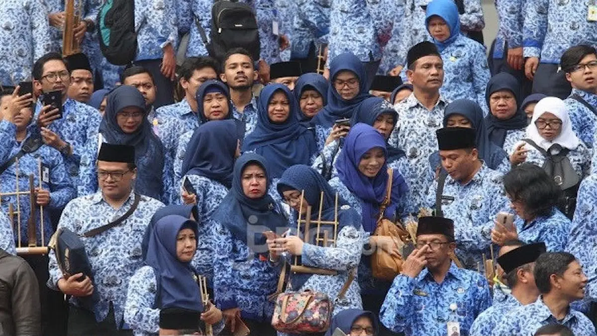 PPPK Paruh Waktu jadi penuh waktu disepakati pemerintah. Guru PPPK juga berpeluang mengikuti seleksi PNS yang diperkirakan dibuka awal 2027.(pinterest)